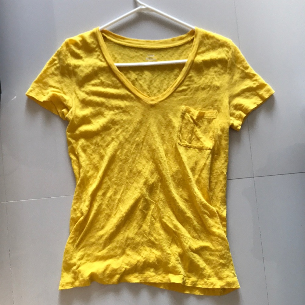 J CREW Linen t shirt Size Medium yellow v neck